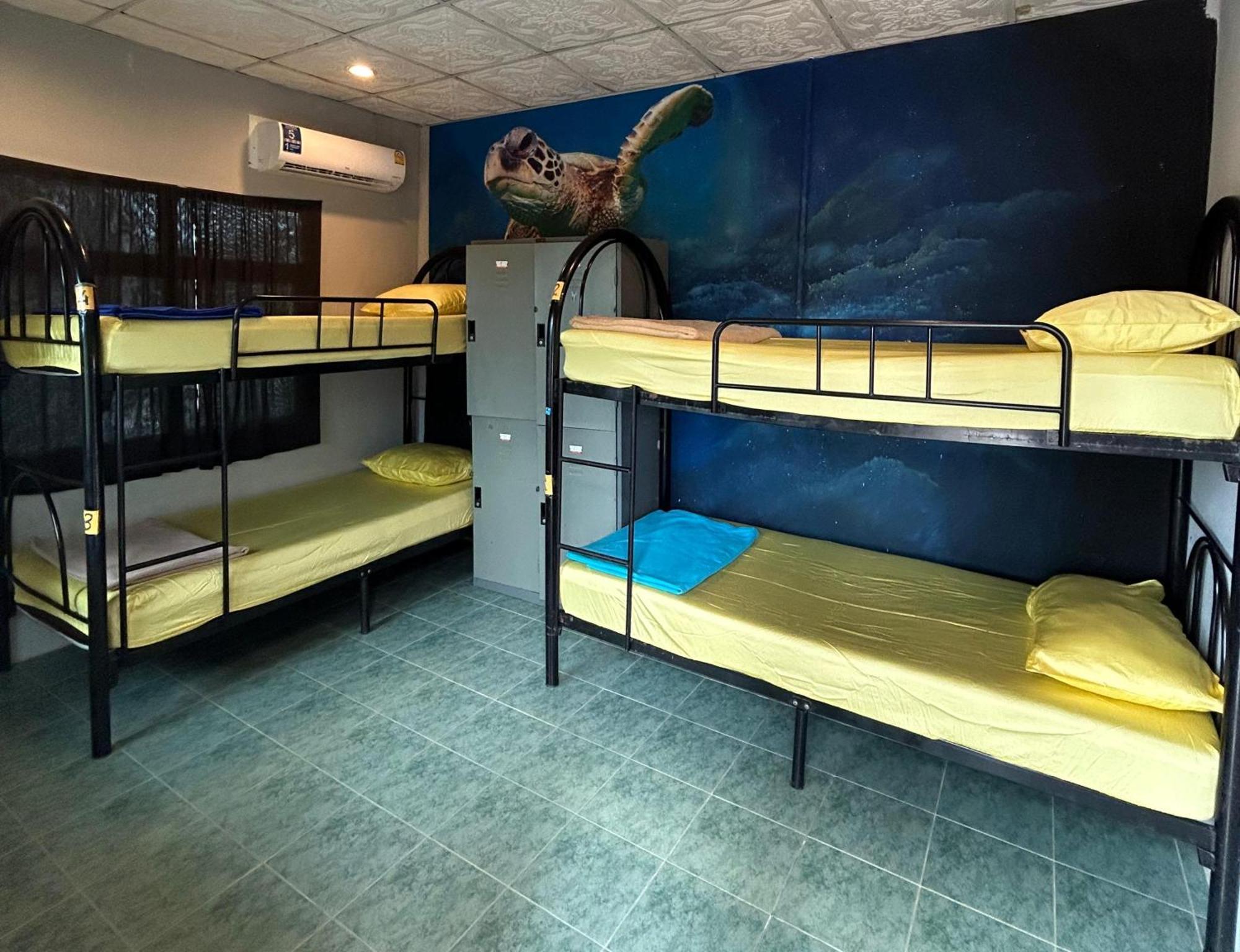 Wet! A Pool Party Hostel By Wild & Wandering Haad Rin Zimmer foto